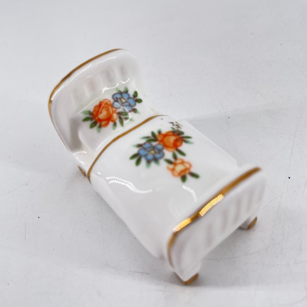 Vintage 1977 Maruri Masterpiece Bone China Miniature Bed Floral Gold Trim Enesco